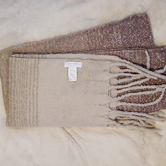 MerSea pink ombre scarf - Picture 2 of 9